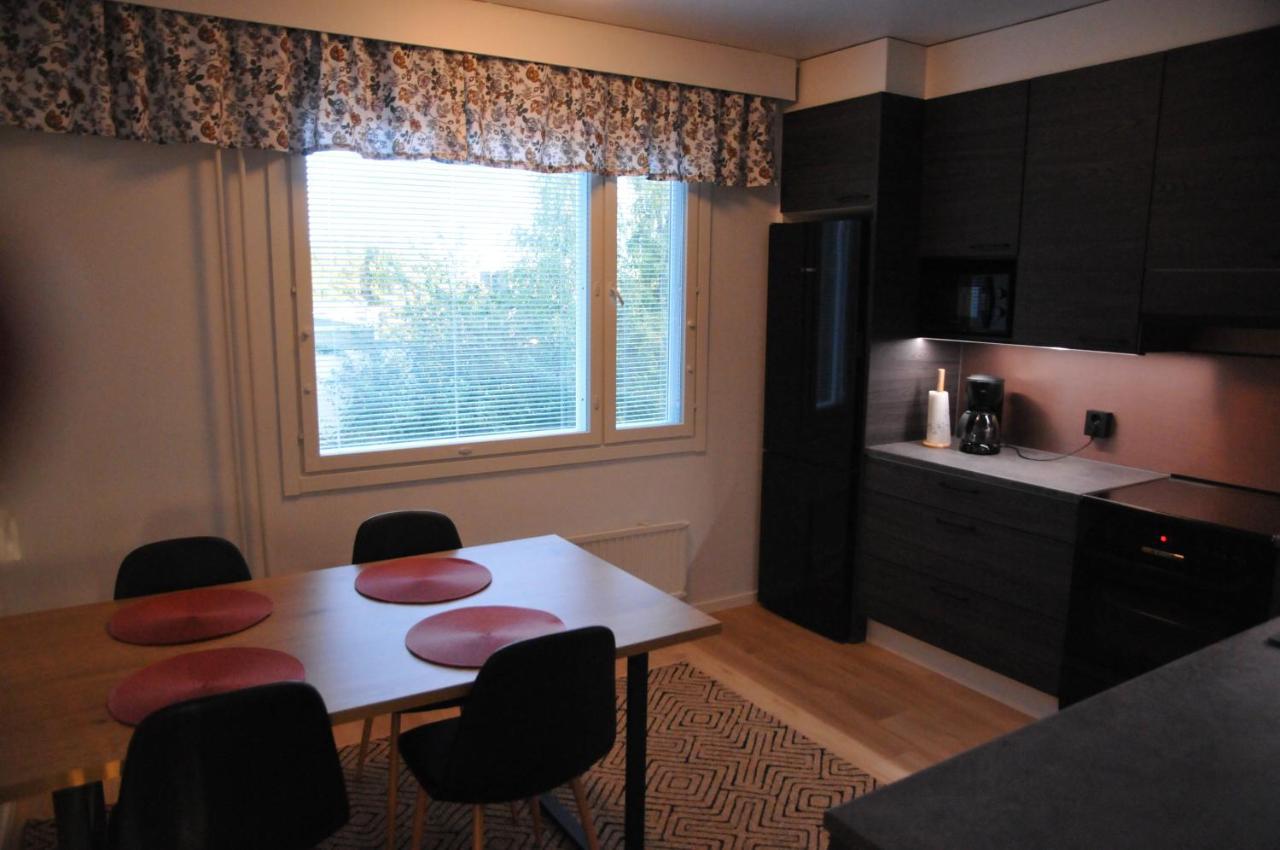 Apartment For Six Near Railway Station روفانييمي المظهر الخارجي الصورة